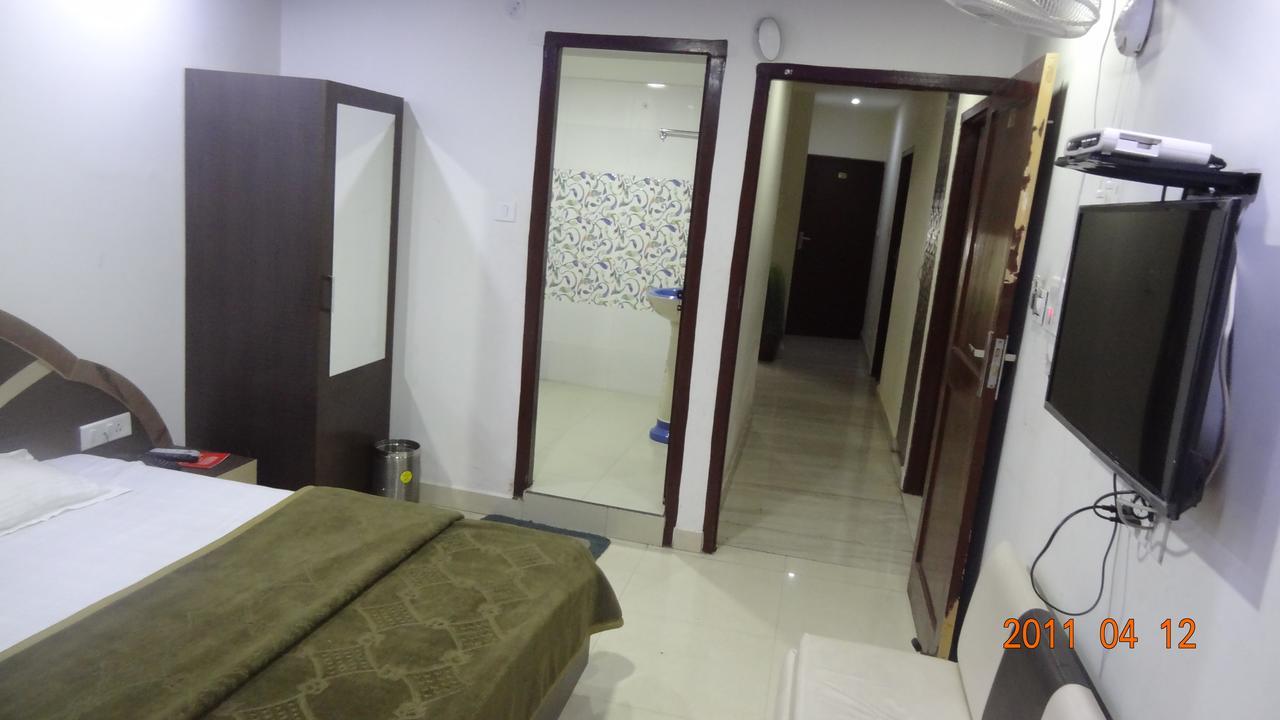 Hotel Dalhousie Hills Esterno foto