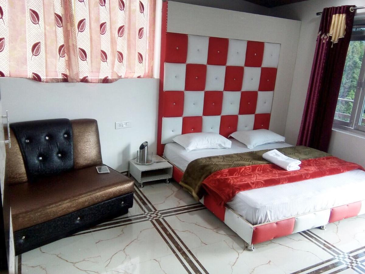 Hotel Dalhousie Hills Esterno foto